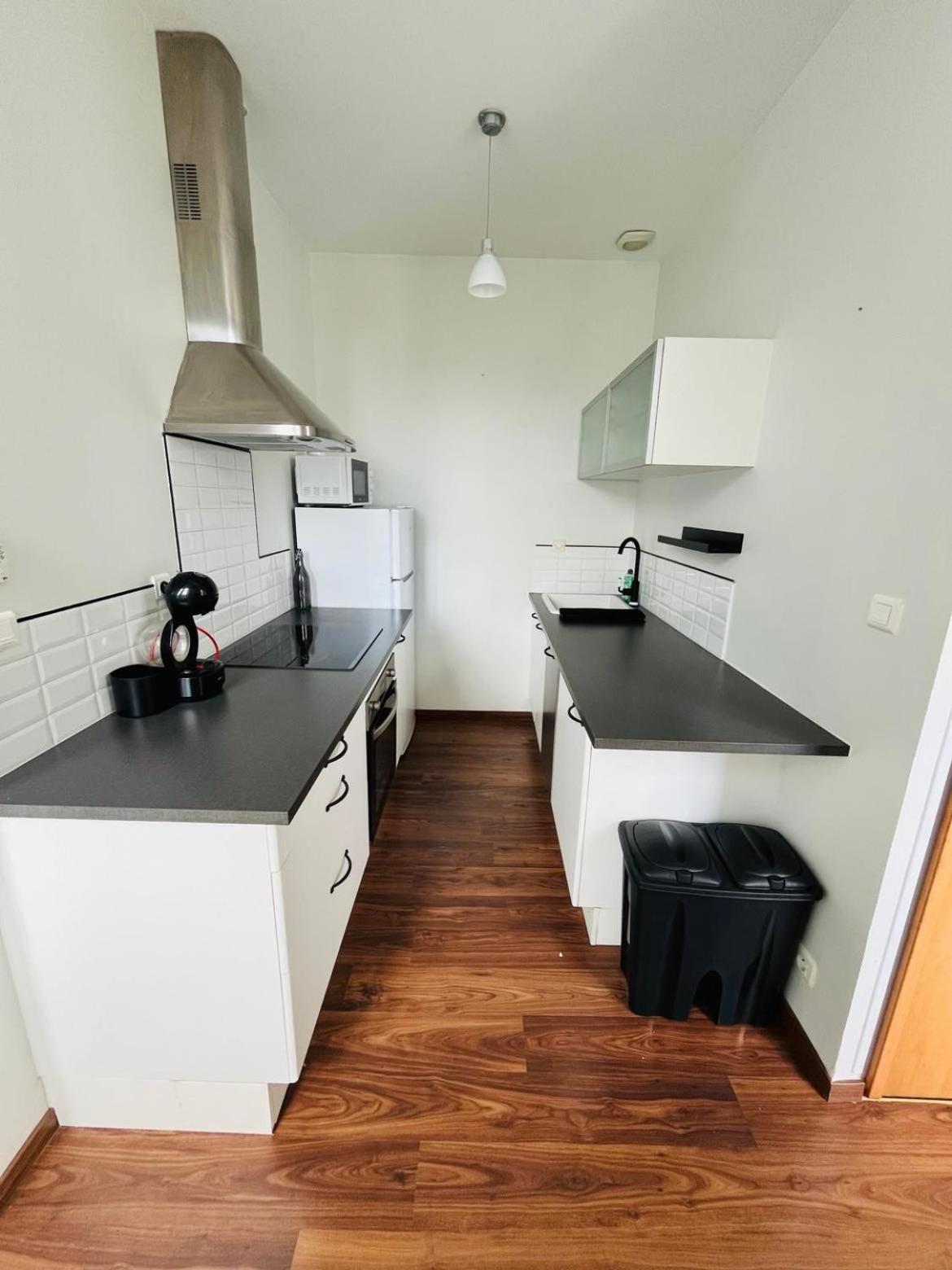 Logement 4 Pers - Coeur De Ville - Calme - Boite A Cle Arrivee Autonome A Partir De 16H00 Depart 11H00 Cholet Ngoại thất bức ảnh